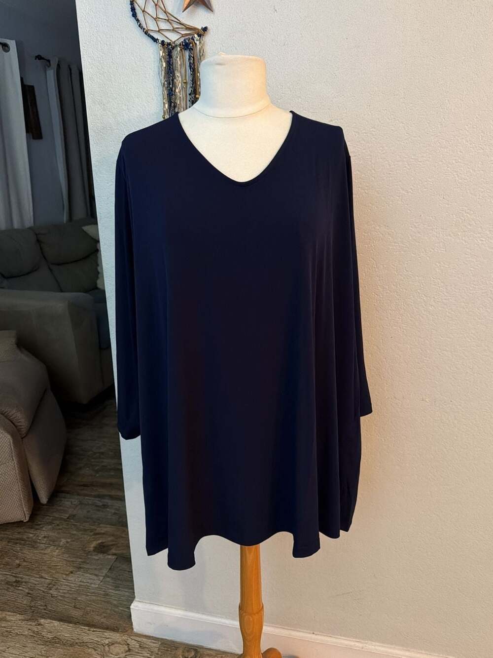 Susan Graver Modern Essentials V-Neck Tunic Top, Navy, 4XP
